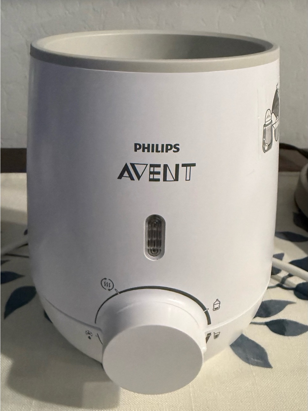 Philips AVENT Staple in Baby Care Electric White Bottle Warmer with Dial Control